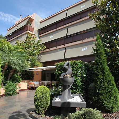 Montaltmar Hotel Sant Vicenc de Montalt Bagian luar foto